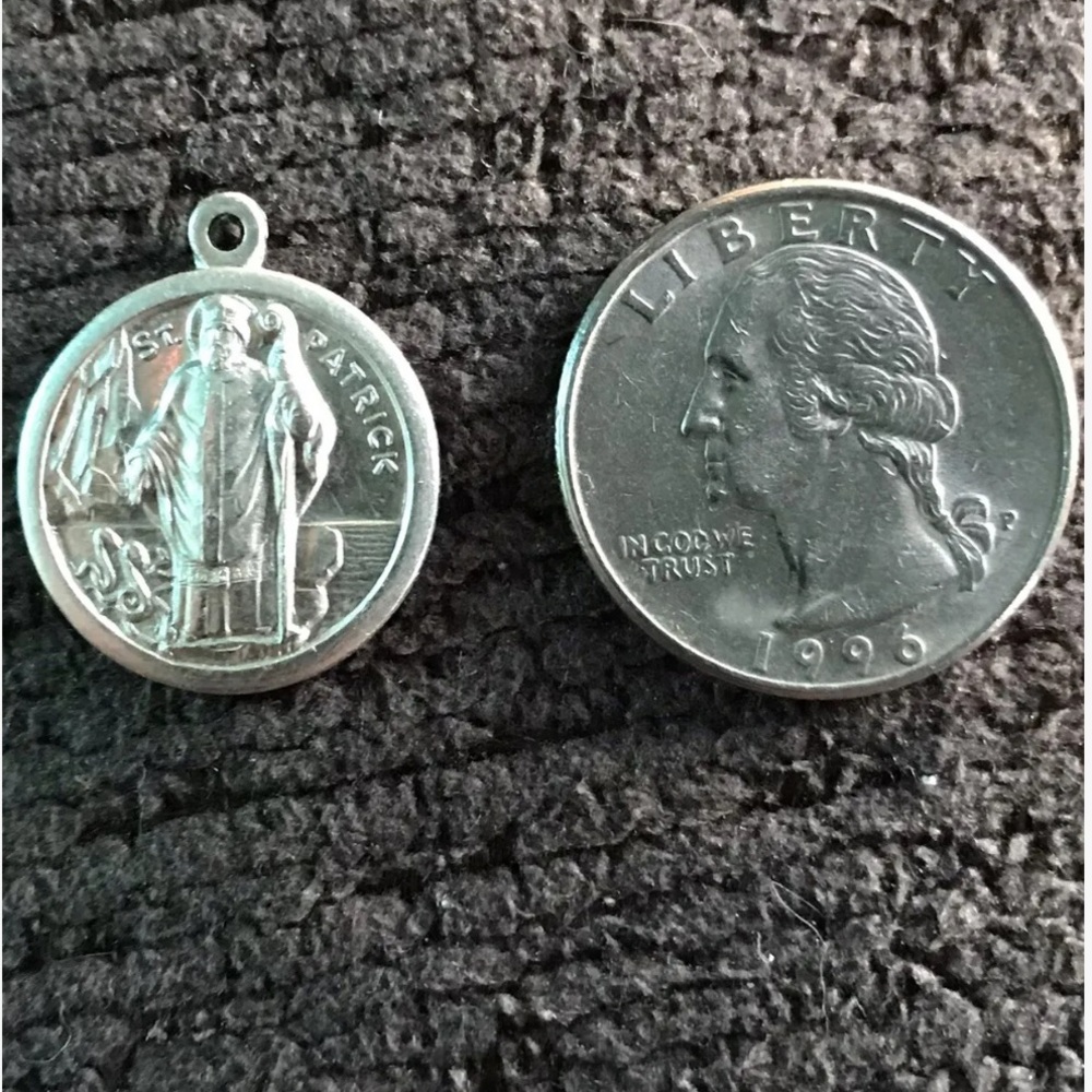 VTG SAINT PATRICK - 1/20 SILVER FILLED  ANTIQUE RELIGIOUS 3D Charm Pendant